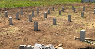 Фундамент на забивных жб сваях под ключ в Усть-Илимске - фундамент из забивных железобетонных свай цена от 3184 руб/м2